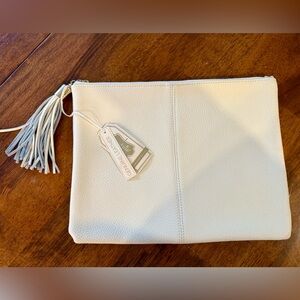 NWT Mud Pie Pebble Leather White Tassel Zip Clutch